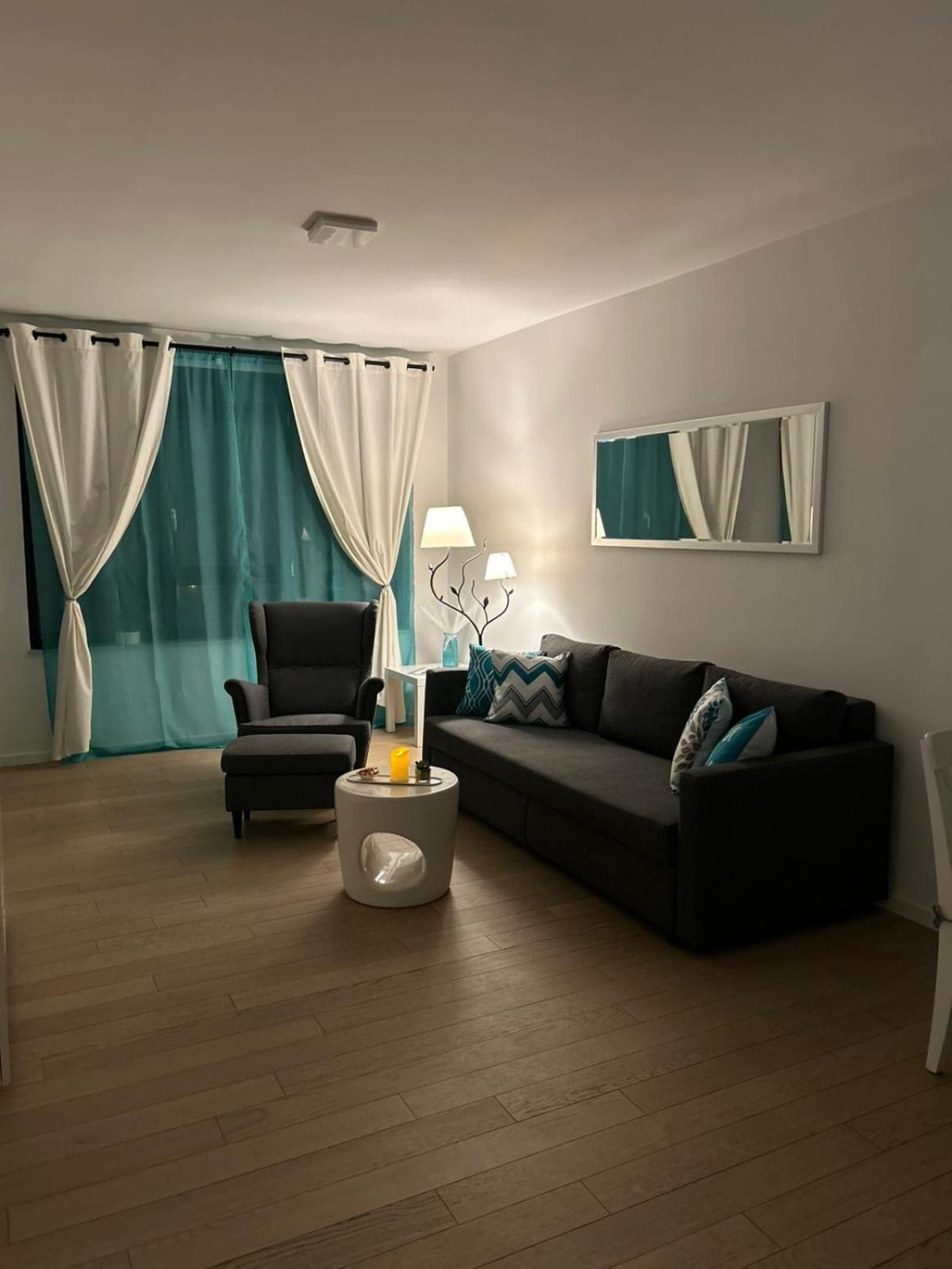 Apartment Mm Zore *
